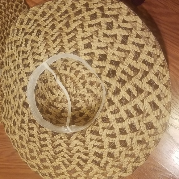 Hat - Picture 3 of 3